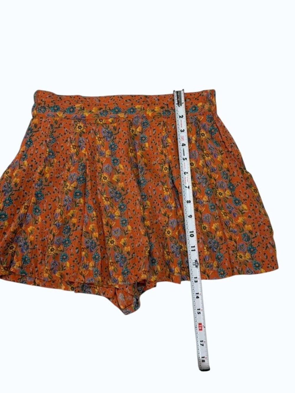 Angie Rust Floral Boho Shorts Size M 100% Rayon Pockets - Picture 3 of 8